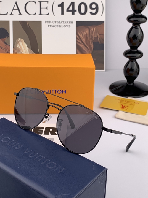 ルイヴィトンサングラス側面デザイン